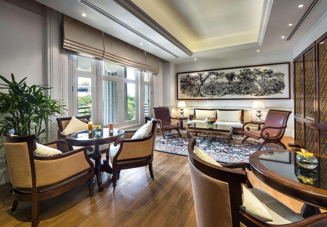 The Fullerton Hotel Szingapúr Kültér fotó The living room of a suite at the Mandarin Oriental, Singapore